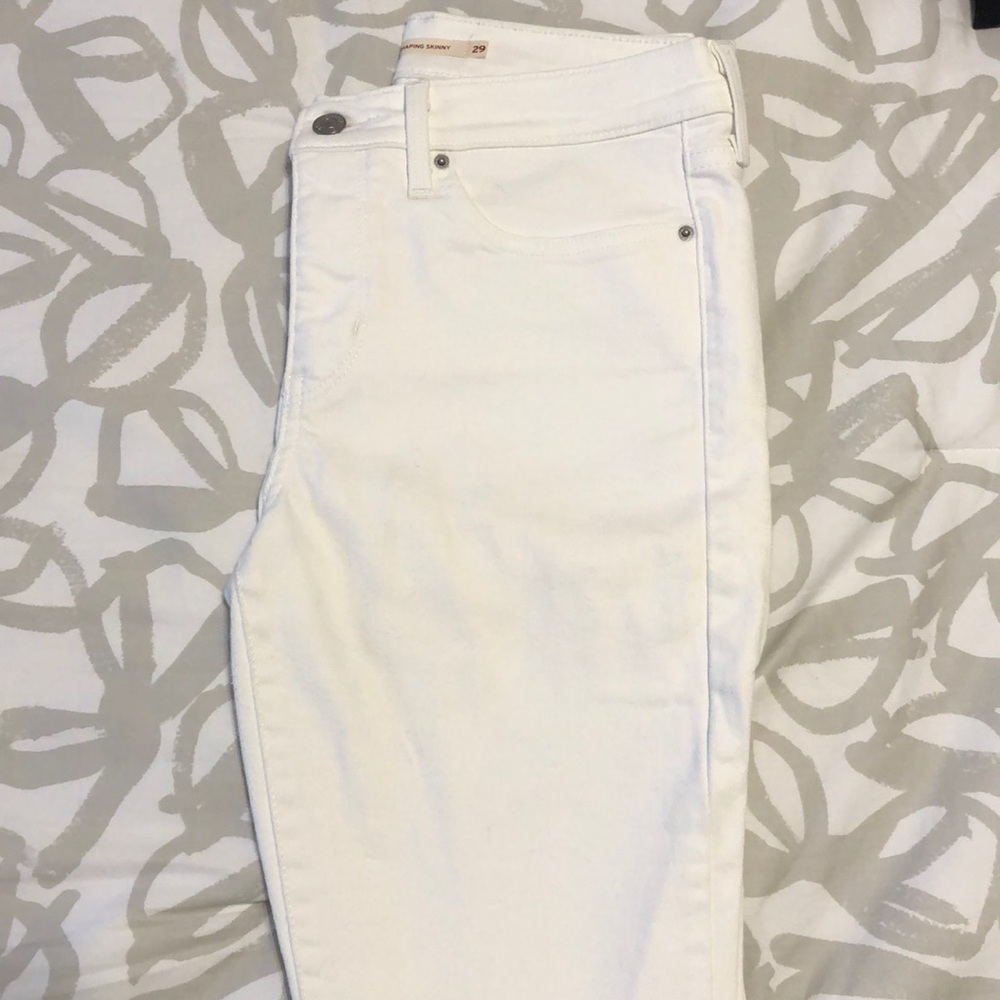 Levi’s white denim